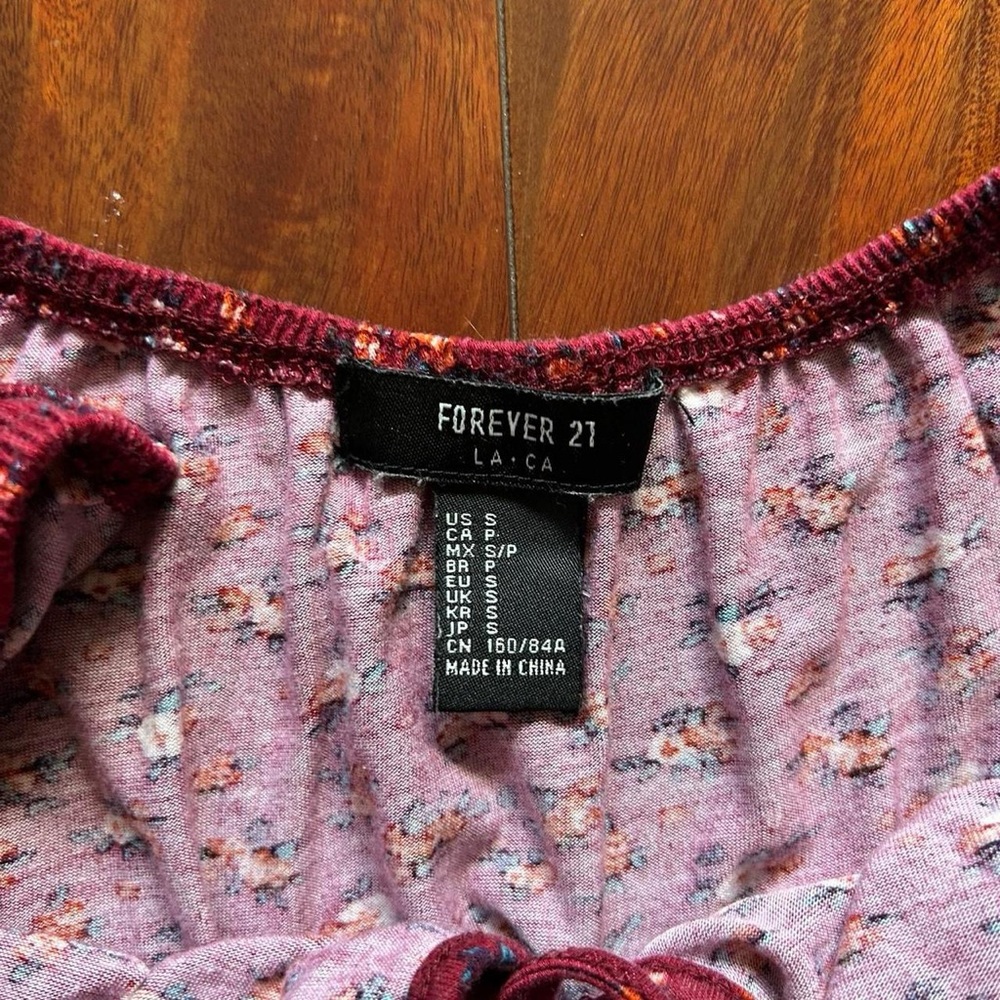 Red Floral Ruched Crop Top - Picture 2 of 7